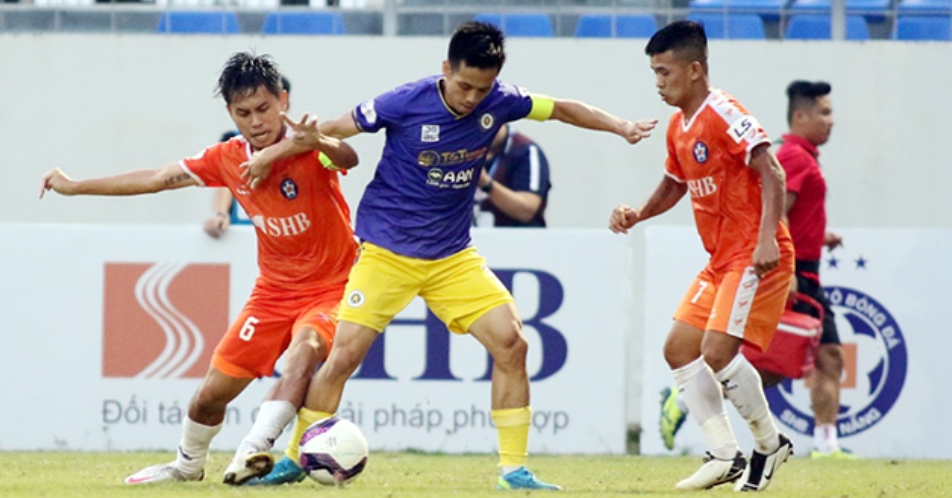 Văn Quyết, Việt Anh của Hà Nội FC nhận áɴ phạt vì chơi xấu
