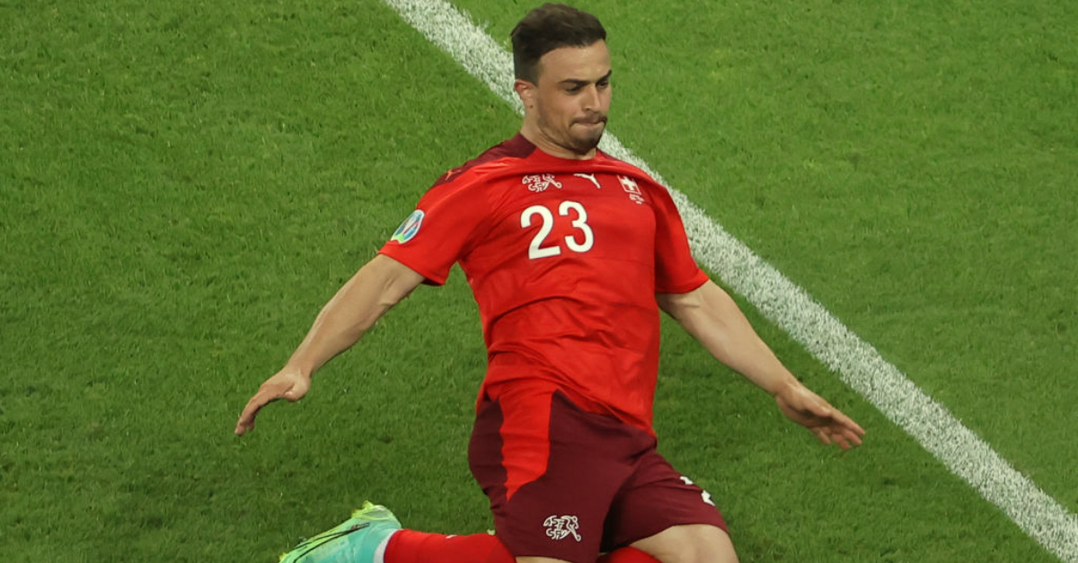 Tỏa sáng tại EURO, sao Thụy Sĩ vẫn bị Liverpool chốt giá ‘bán’