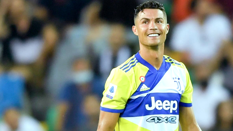 Cạnh tranh với Man City, MU gửi lời đề nghị muộn cho Ronaldo