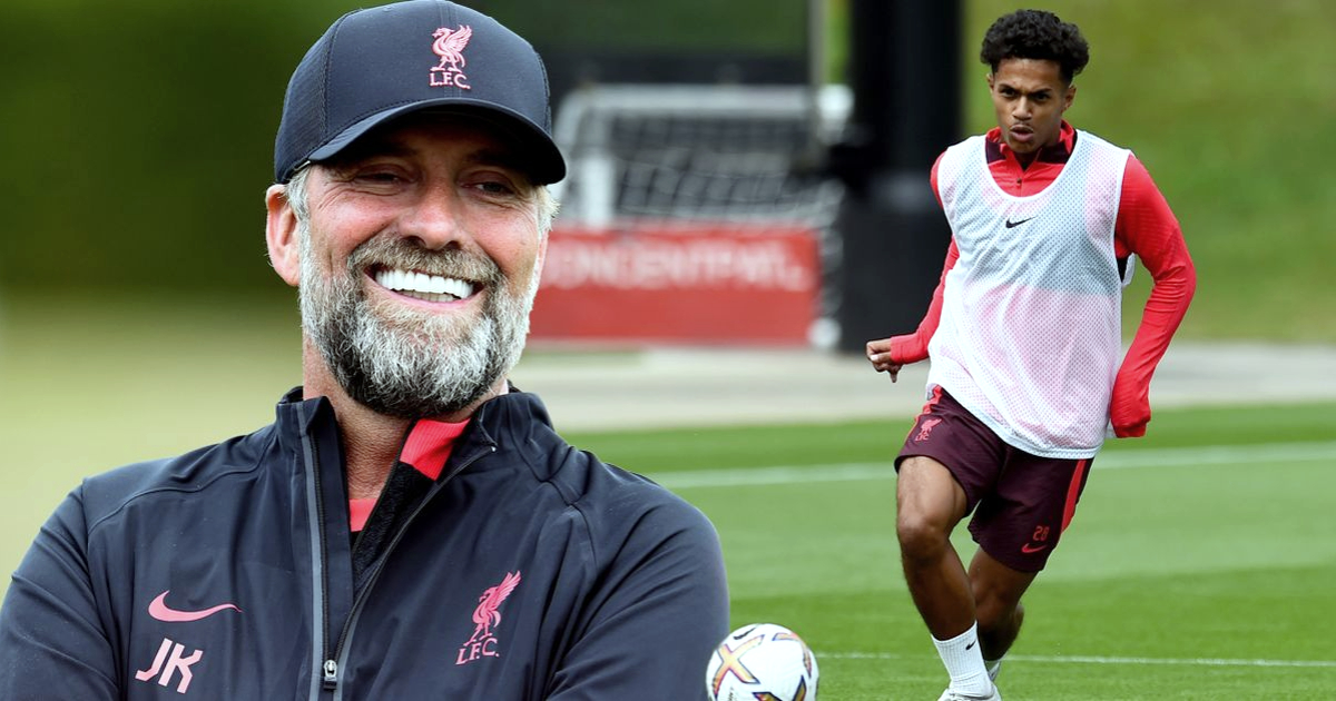 HLV Jurgen Klopp có gợi ý bất ngờ về “tam tấu” mới của Liverpool