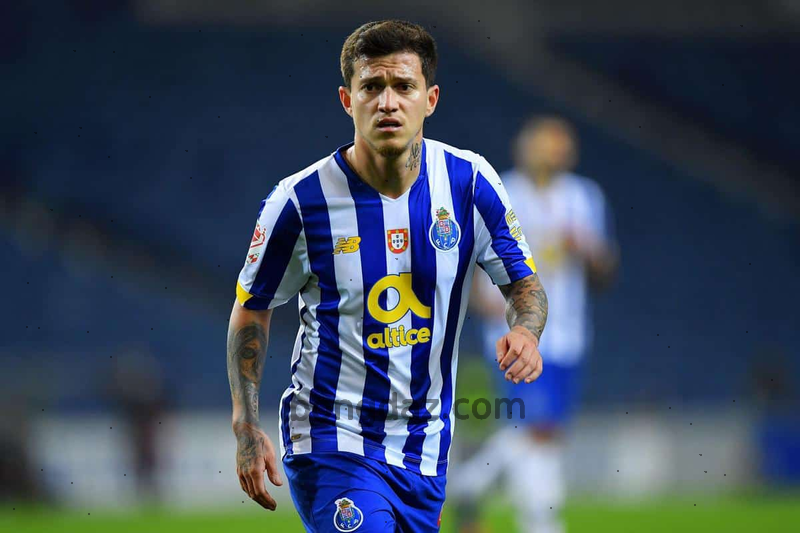 Porto 'await an attack' from Liverpool in £34m race for Otavio - Liverpool  FC - This Is Anfield